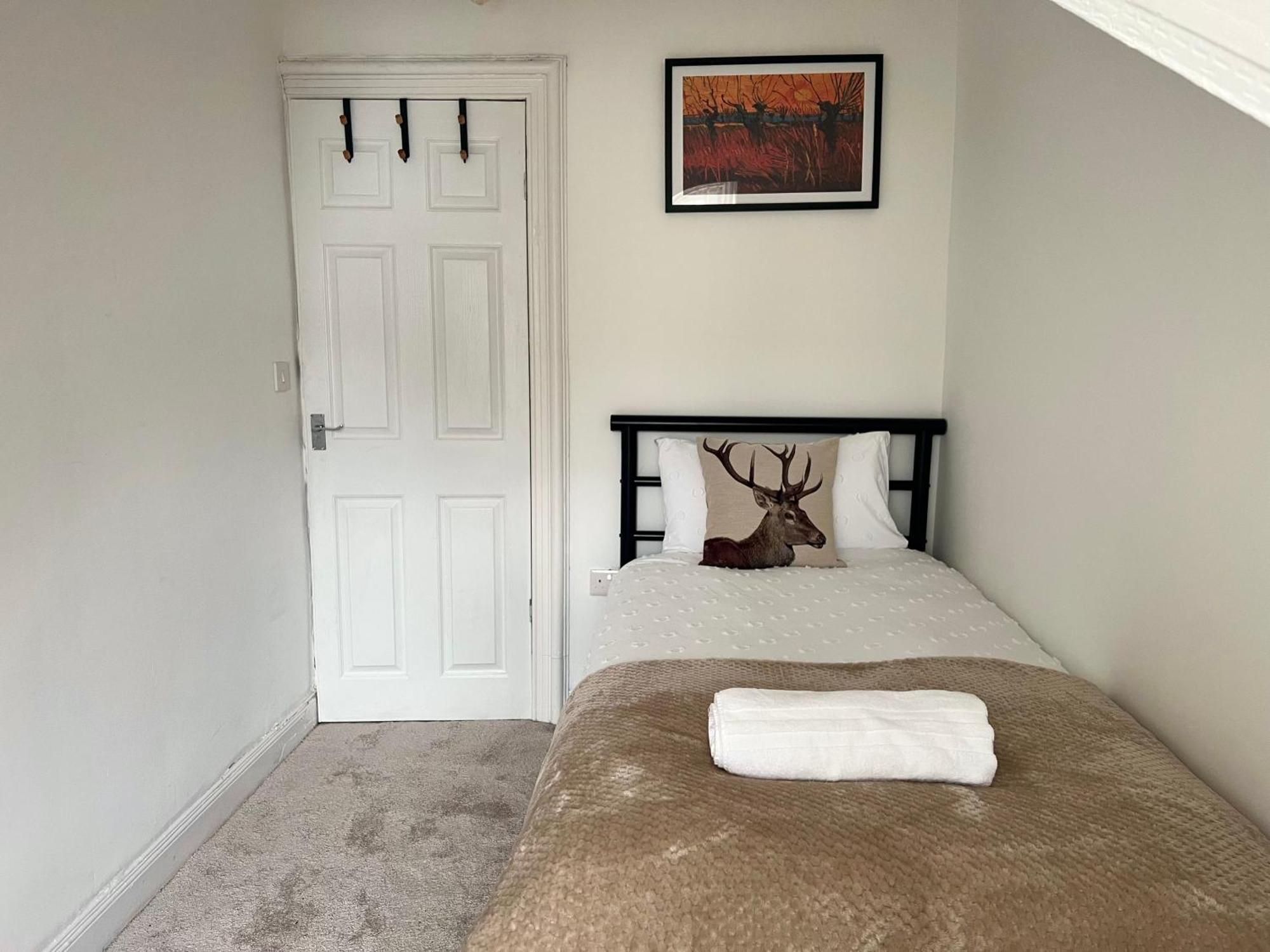 Spacious 3 Bedroom Home In Glasgow - Free Parking Esterno foto