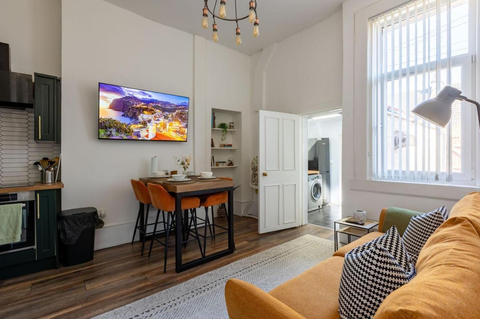 Spacious 3 Bedroom Home In Glasgow - Free Parking Esterno foto