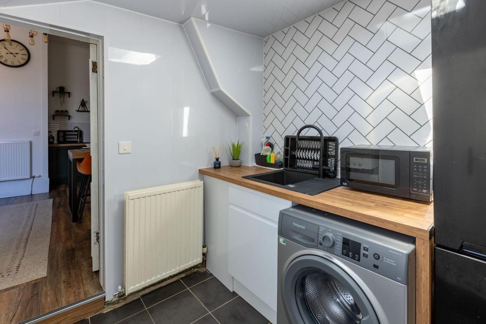 Spacious 3 Bedroom Home In Glasgow - Free Parking Esterno foto