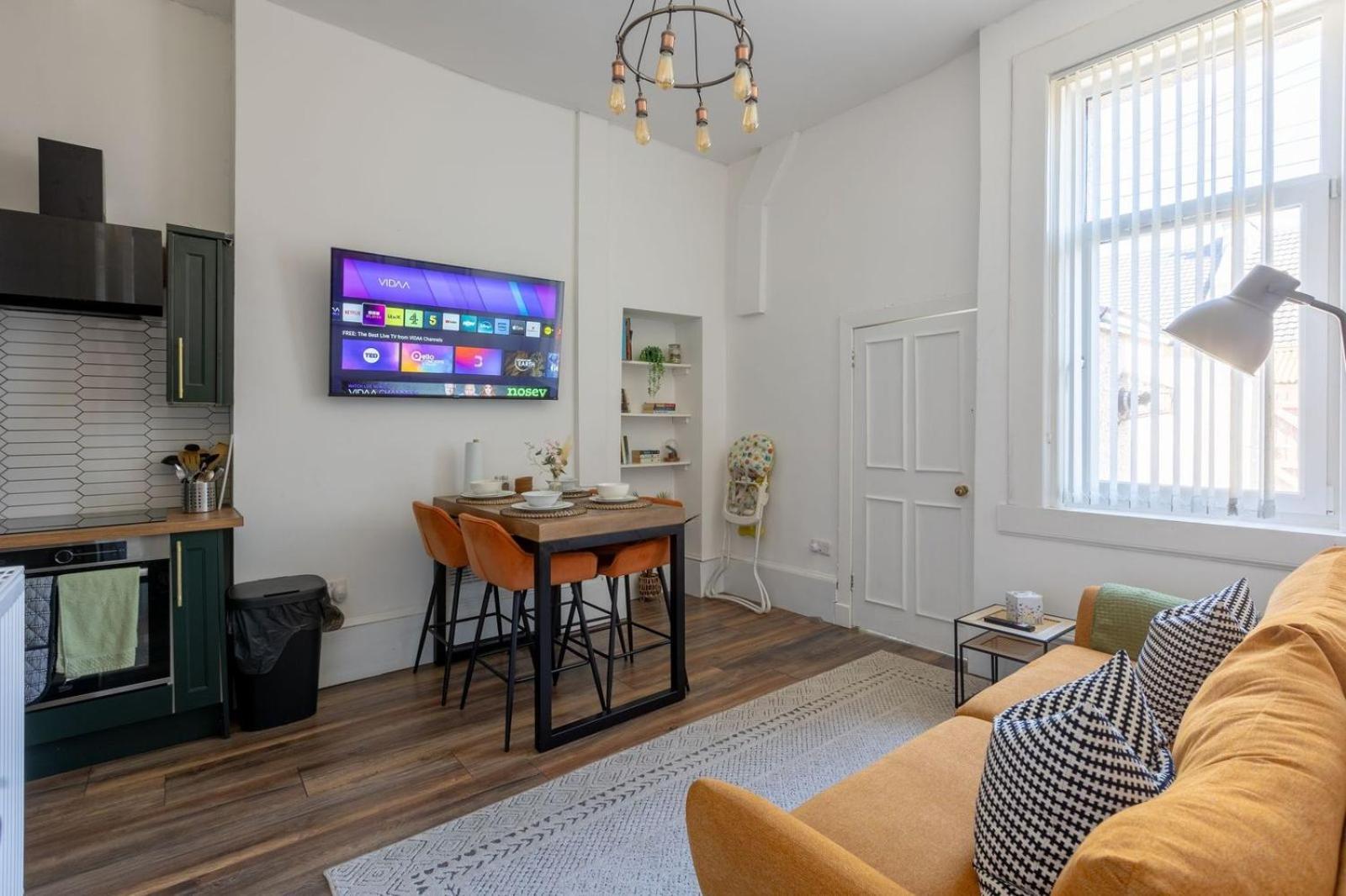 Spacious 3 Bedroom Home In Glasgow - Free Parking Esterno foto
